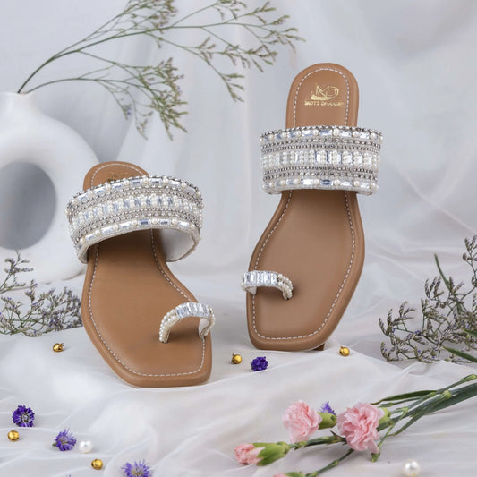 Cosmopolitan - Kolhapuri Chappals